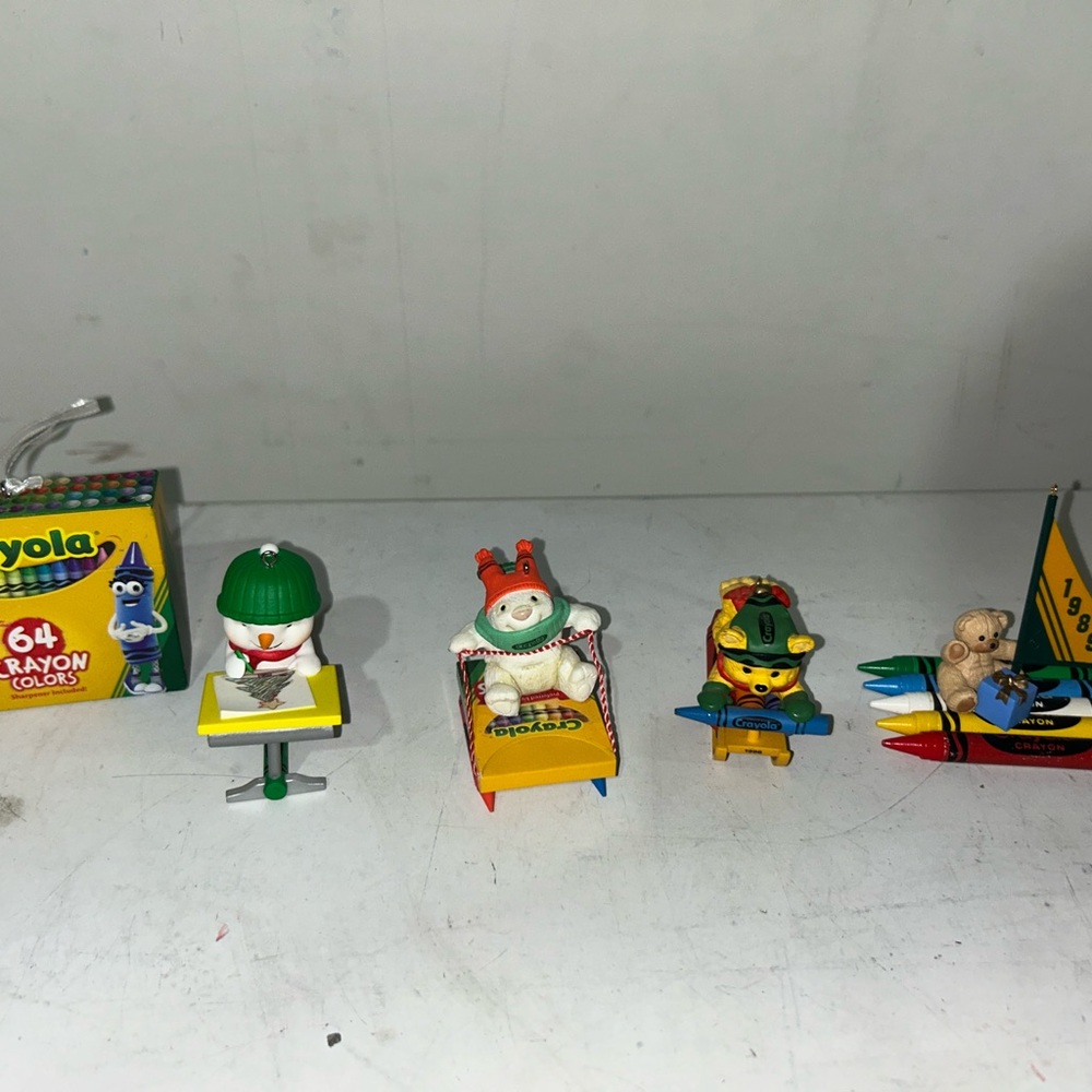 Crayola Holiday Ornament Set - Multi-Color Character Sleighs, bundle of 5